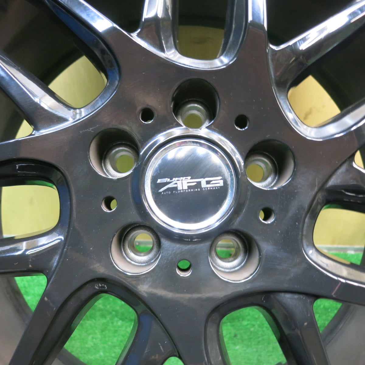 バリ溝!22年!キレイ!9分★ボルボ 等 EURO AFG 235/55R18 スタッドレス ピレリ アイスゼロ アシンメトリコ 18インチ PCD108/5H★5051204AKス