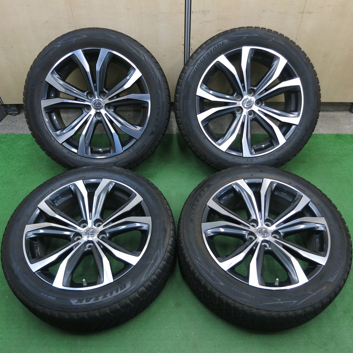 送料無料* センサー付！綺麗☆レクサス RX バージョンL 純正 235/55R20 スタッドレス ブリヂストン ブリザック DM-V2 |  名古屋/岐阜の中古カー用品・工具の買取/販売ならガレージゲット