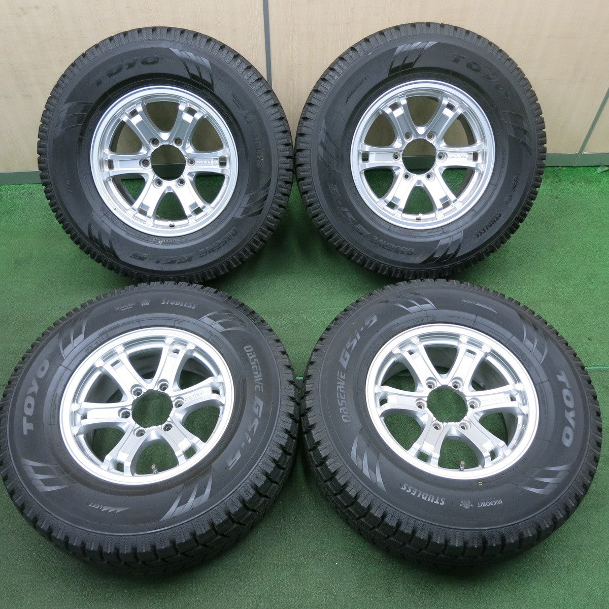 *送料無料* バリ溝！キレイ！9.5分★KEELER スタッドレス 265/70R16 トーヨー オブザーブ GSi-5 キーラー 16インチ  PCD139.7/6H★4041011TNス