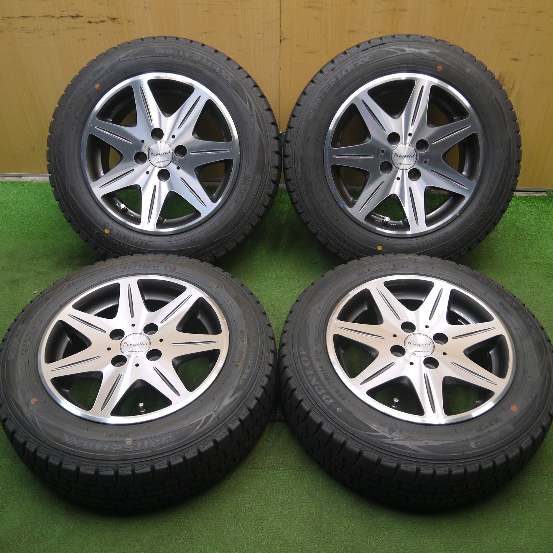 送料無料]バリ溝！9.5分以上☆スタッドレス 165/70R14 ダンロップ ウインターマックス WM01 Prospeed MANARA |  名古屋/岐阜の中古カー用品・工具の買取/販売ならガレージゲット