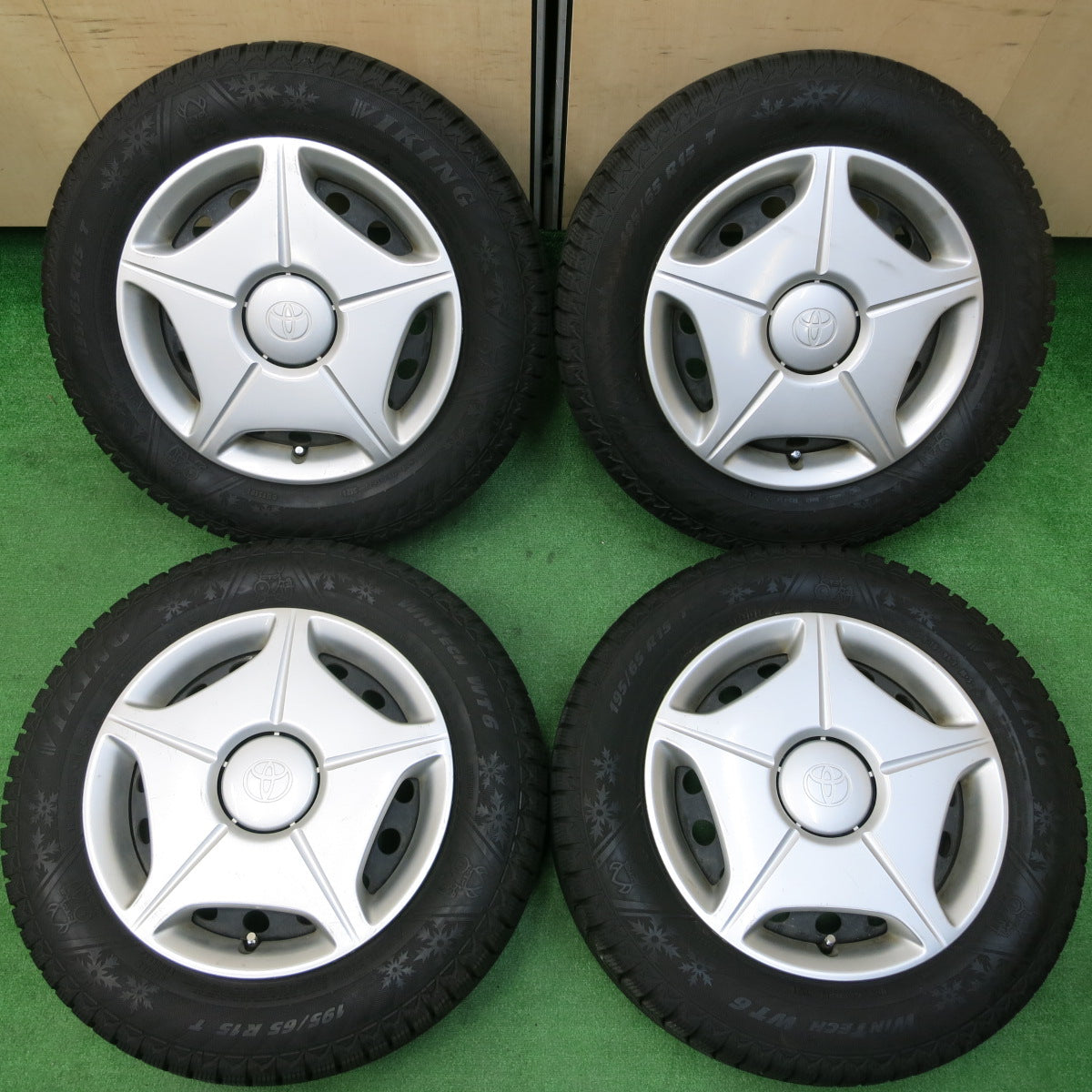 送料無料*バリ溝！21年！ほぼ10分☆トヨタ エスティマ 純正 スチール 195/65R15 スタッドレス バイキング ウィンテック WT |  名古屋/岐阜の中古カー用品・工具の買取/販売ならガレージゲット