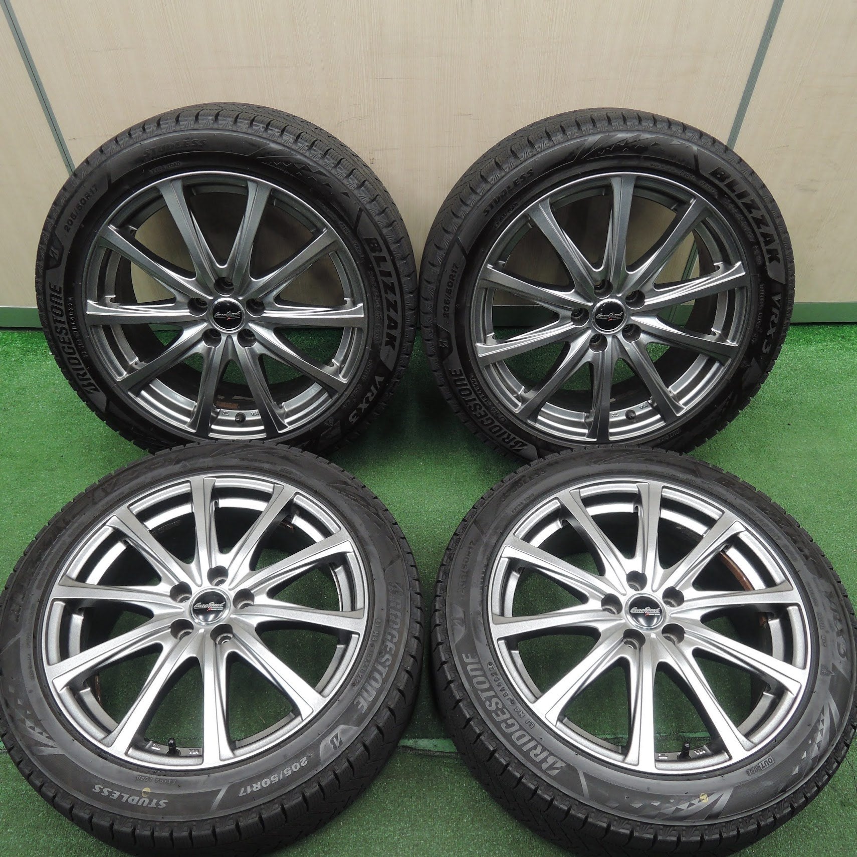 [送料無料] バリ溝！22年！綺麗！9.5分★スタッドレス 205/50R17 ブリヂストン ブリザック VRX3 EuroSpeed MANARAY  PCD100/5H★3120302HAス