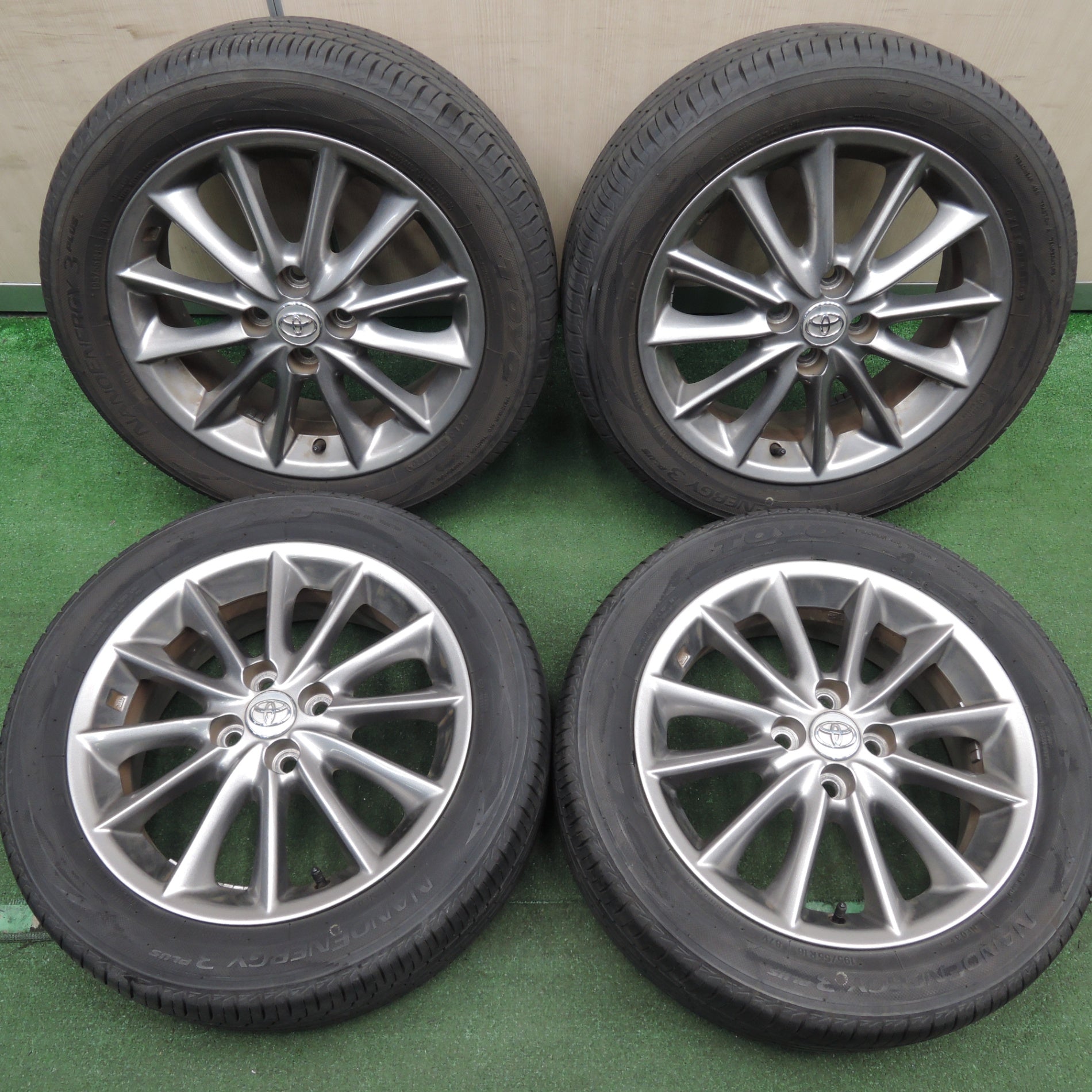 *送料無料* バリ溝！20年！9分★トヨタ カローラ フィールダー 純正 195/55R16 トーヨー ナノエナジー3 プラス  PCD100/4H★4022505HAノ