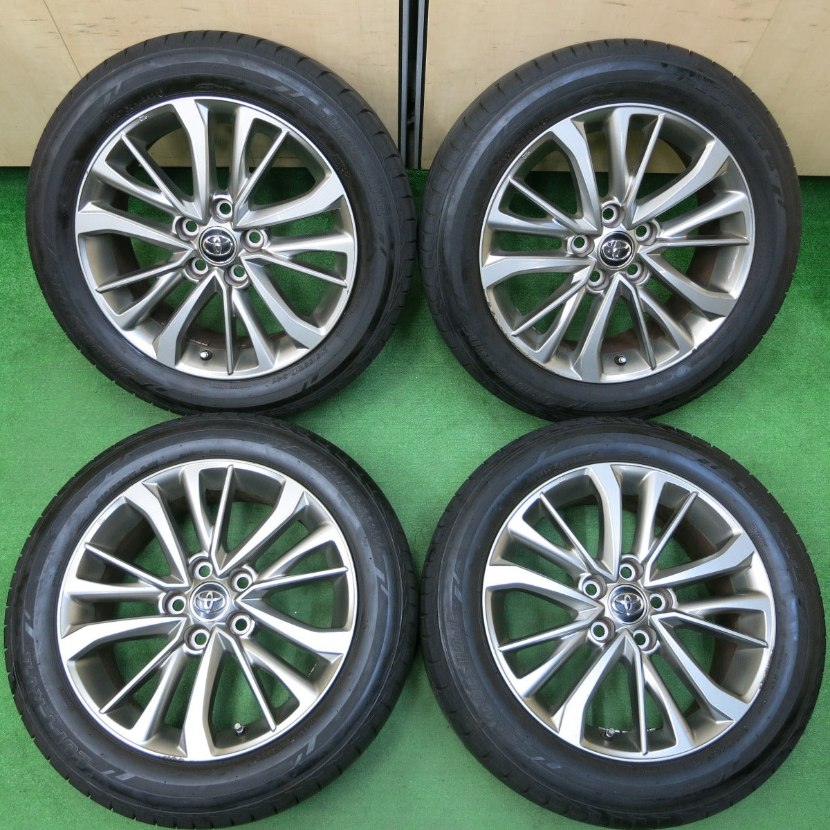 送料無料*超バリ溝！22年！9.5分以上☆トヨタ アベンシス 純正 215/55R17 ブリヂストン LUFT RV2 17インチ PCD |  名古屋/岐阜の中古カー用品・工具の買取/販売ならガレージゲット