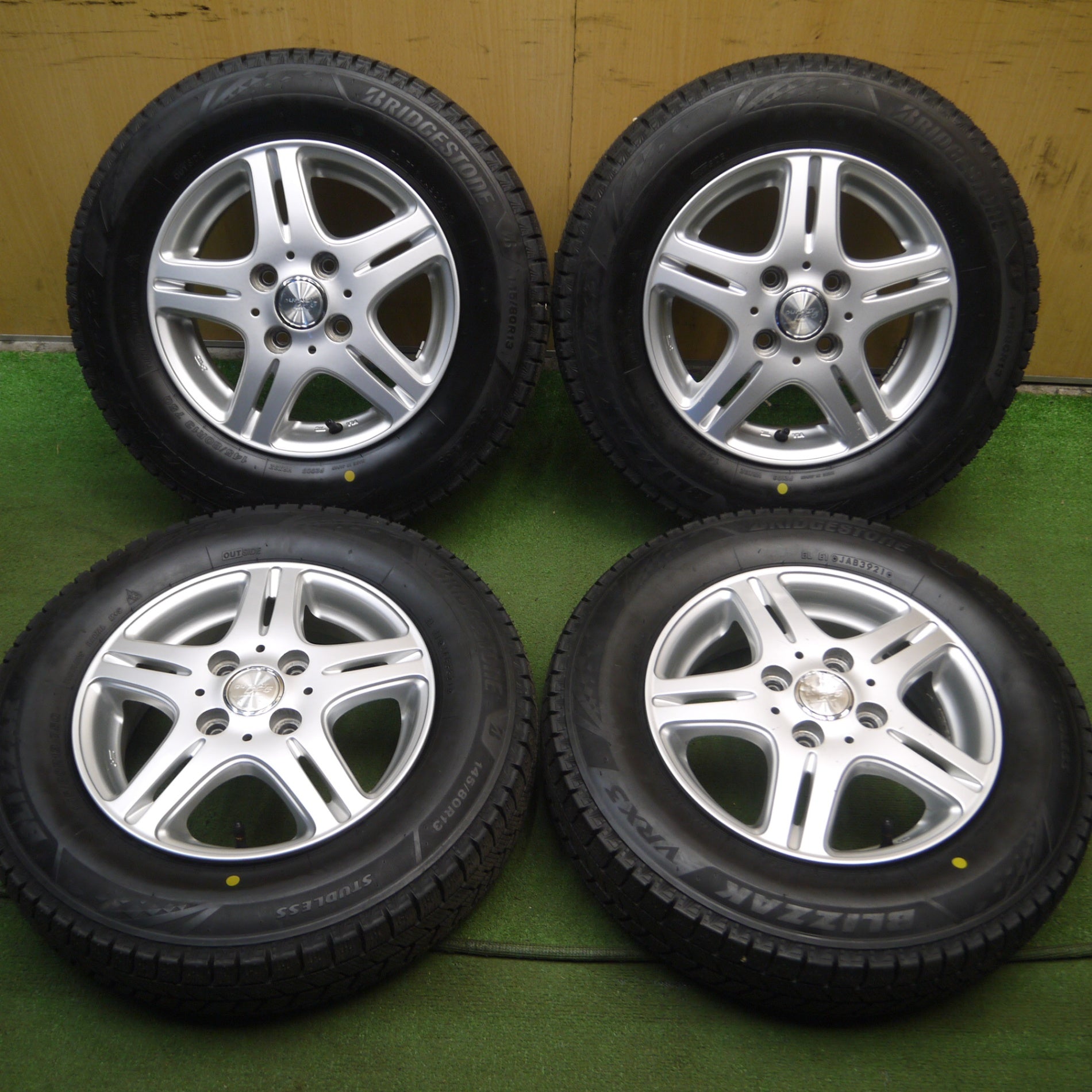 *送料無料* タイヤほぼ未使用！21年★スタッドレス 145/80R13 ブリヂストン ブリザック VRX3 DUFACT DF5 デュファクト  13インチ PCD100/4H★4021602Hス