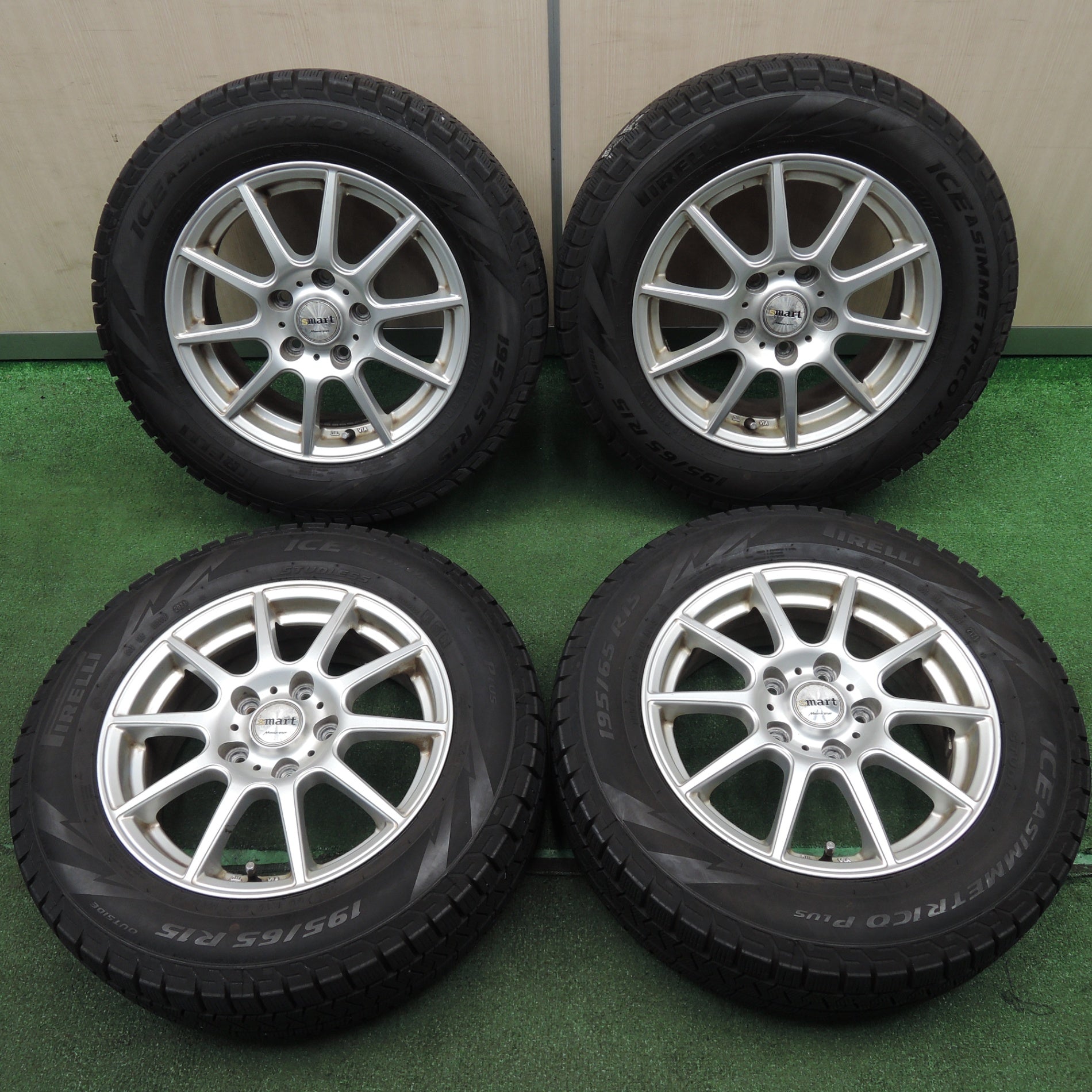 PIRELLI スタッドレス 195 65R15 - タイヤ・ホイール