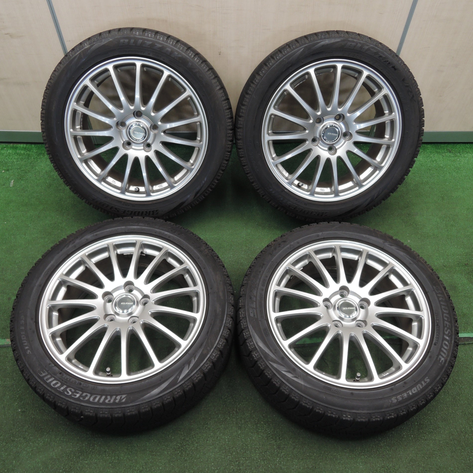 215/50R17 17×7J PCD114.3 +53スタッドレス VRX - 長野県の生活雑貨