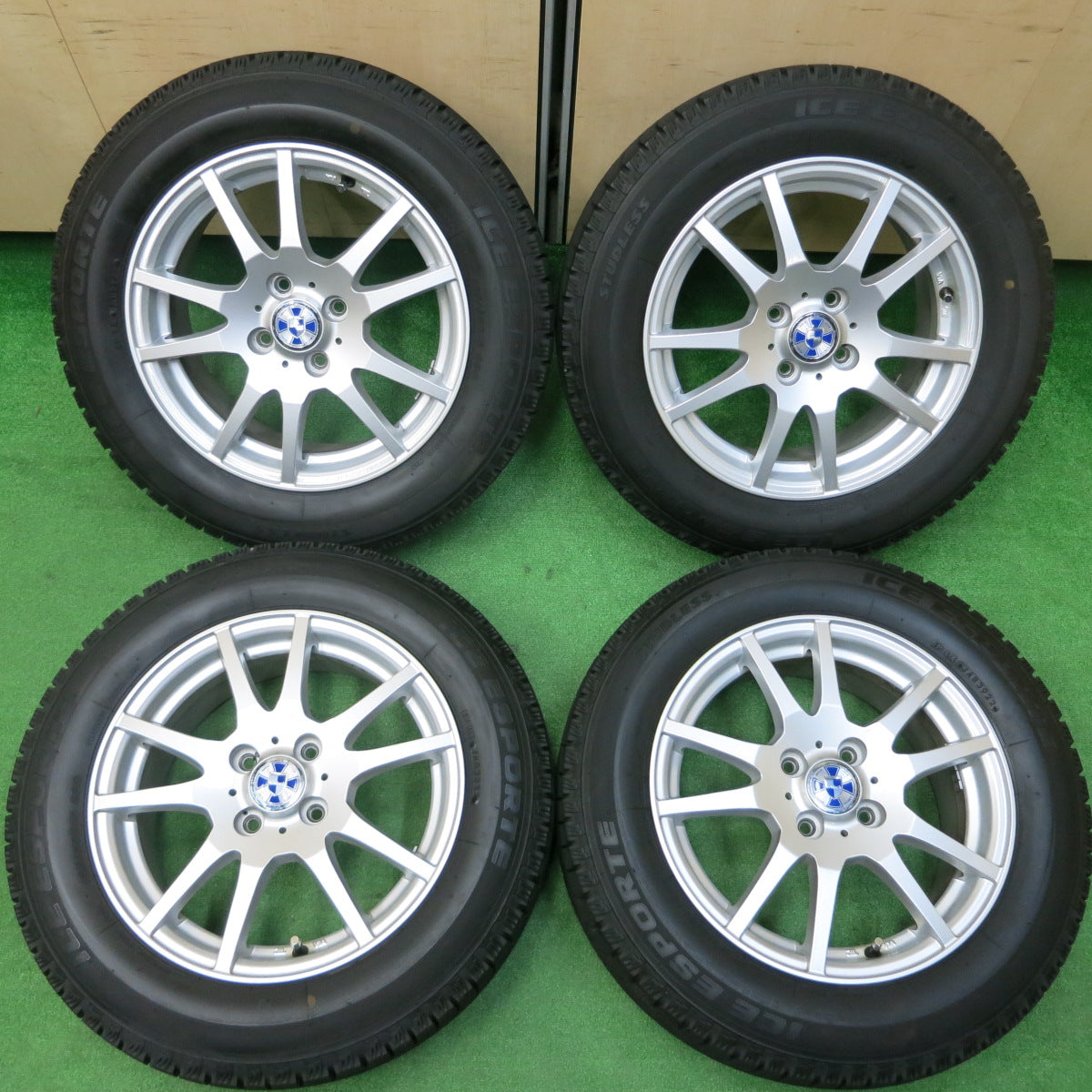 送料無料*バリ溝！22年！キレイ！9.5分☆スタッドレス 185/65R15 ...