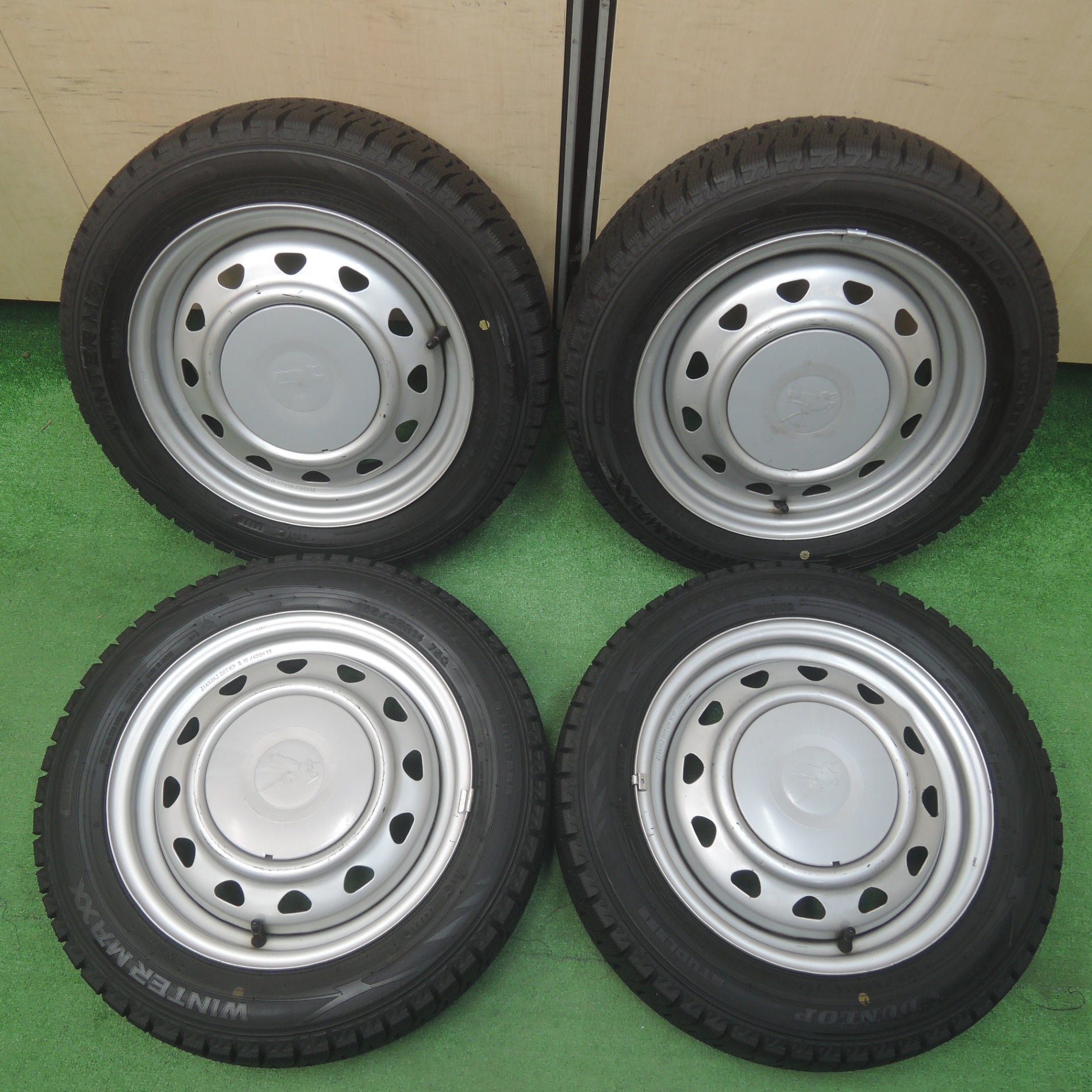 *送料無料*タイヤほぼ未使用！21年★スタッドレス 155/65R14 ダンロップ ウインターマックス WM02 スチール ホイール PCD100  114.3/4H マルチ★4011912SYス