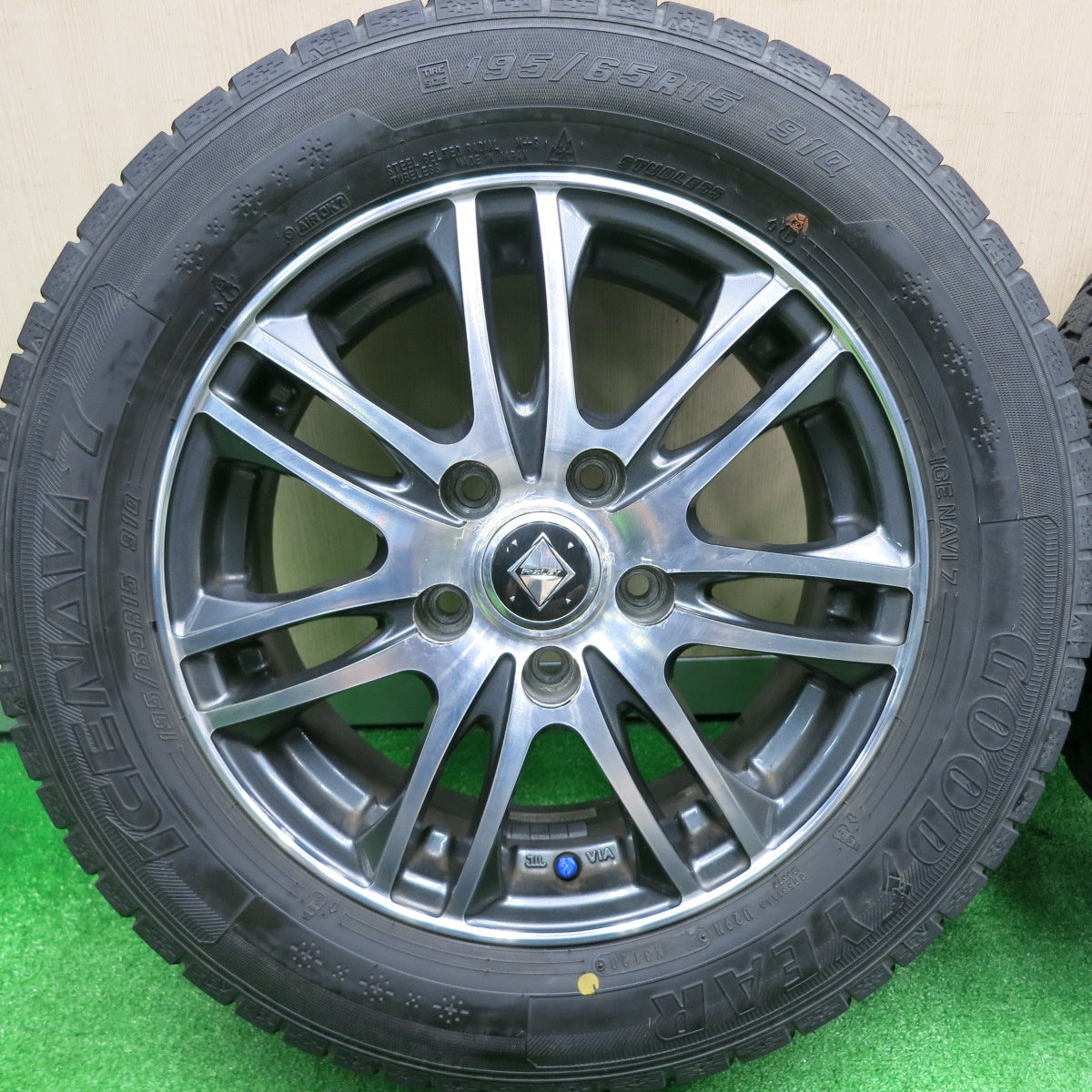 [送料無料] バリ溝！20年！8.5分★スタッドレス 195/65R15 グッドイヤー アイスナビ7 RiZLEY ライツレー 15インチ PCD114.3/5H★4100603HAス