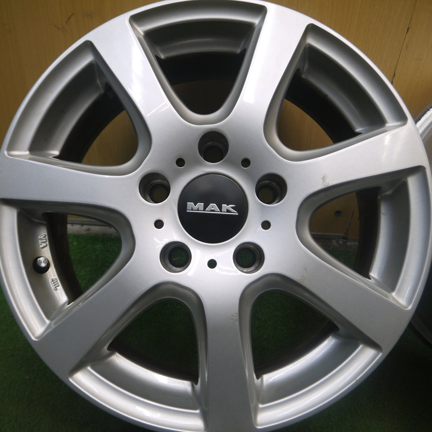 *送料無料* キレイ★MAK ホイール 16インチ 16×6.5J PCD120/5H BMW ミニ 等★4052106Hホ