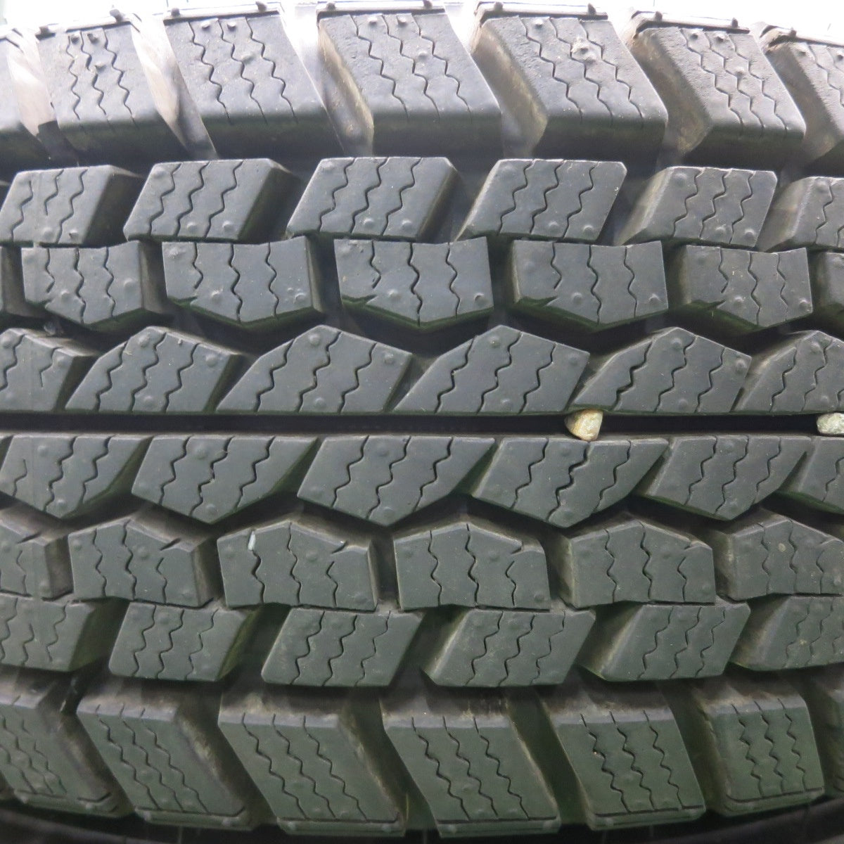 *送料無料* バリ溝！23年！ほぼ10分★スタッドレス 195/70R15 ダンロップ SP LT01 スチール ホイール 15インチ PCD114.3/5H★4042903HAス