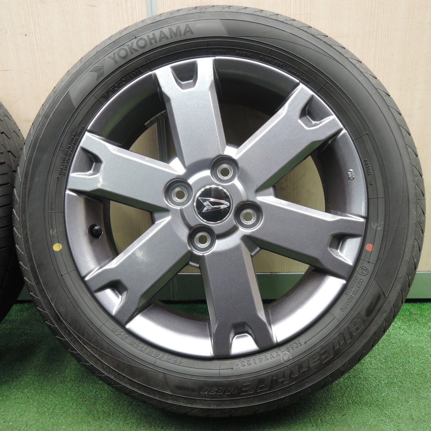 *送料無料* 新車外し！23年★ダイハツ タフト 純正 165/65R15 ヨコハマ BluEarth-FE AE30 15インチ PCD100/4H★4031202NJノ