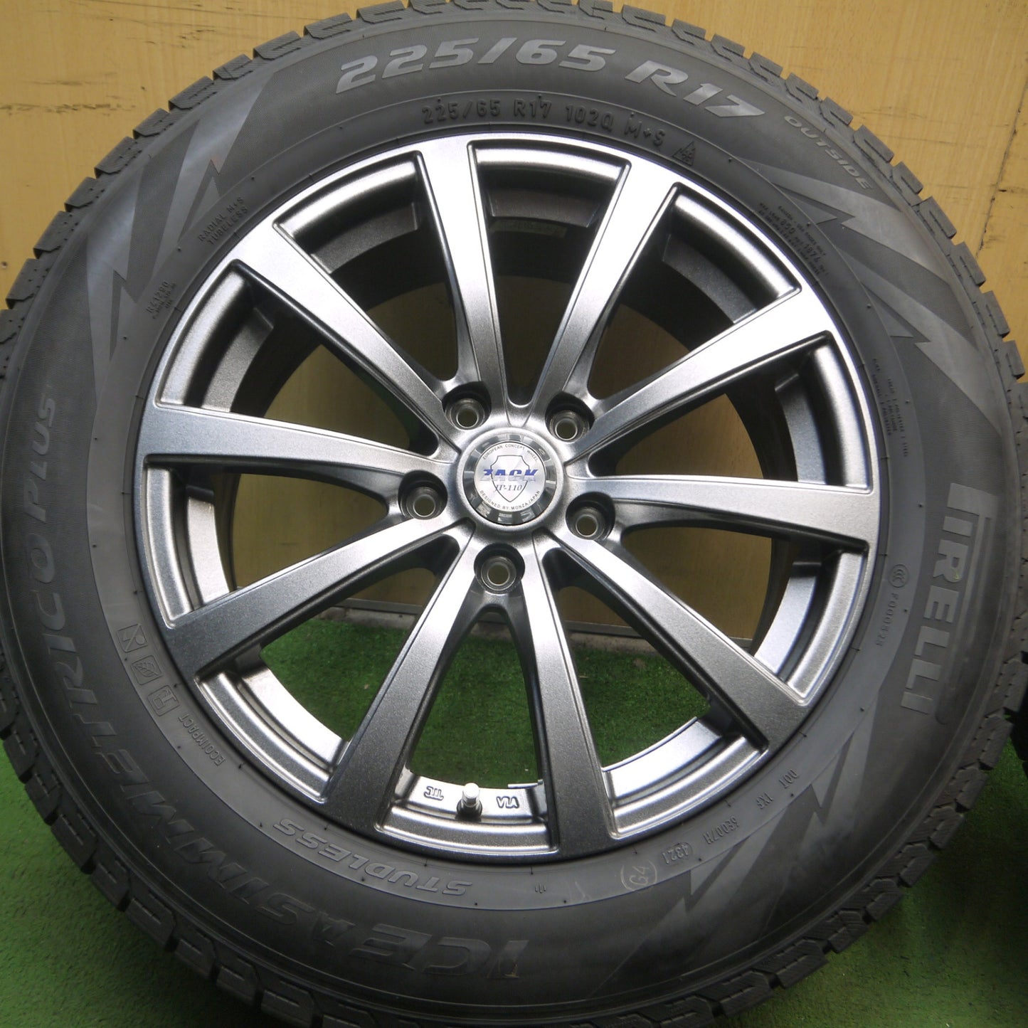 *送料無料* バリ溝！21年！キレイ！8.5分★スタッドレス 225/65R17 ピレリ アイスアシンメトリコ プラス ZACK JP-110 ザック PCD114.3/5H★4060710Hス