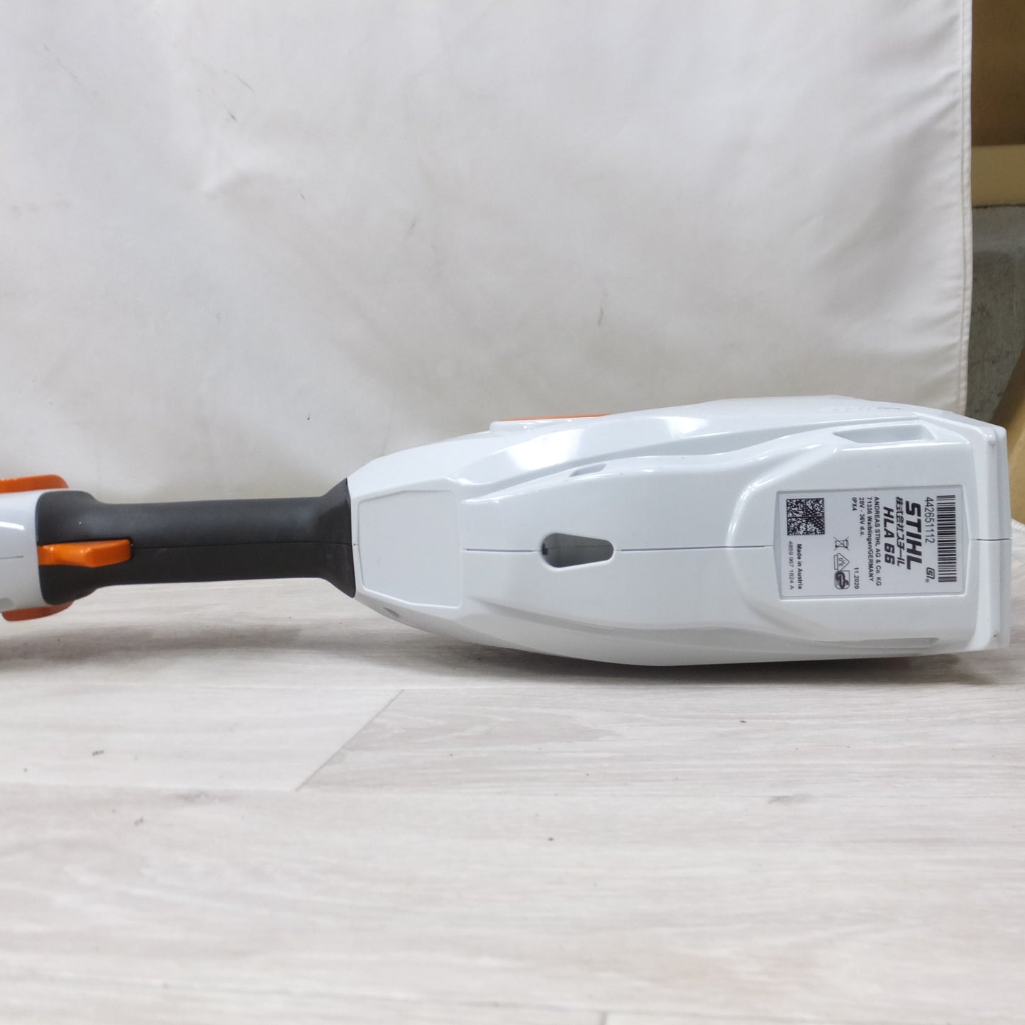 [送料無料] 未使用◆STIHL バッテリー ロングリーチ ヘッジトリマー HLA66 本体のみ 充電式 バリカン 刈払機◆