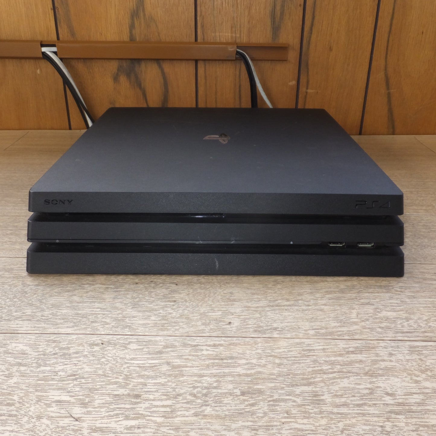 [送料無料] 現状品★ソニー SONY プレイステーション4Pro PlayStation4Pro CUH-7000B 1TB　HDMIケーブル なし★