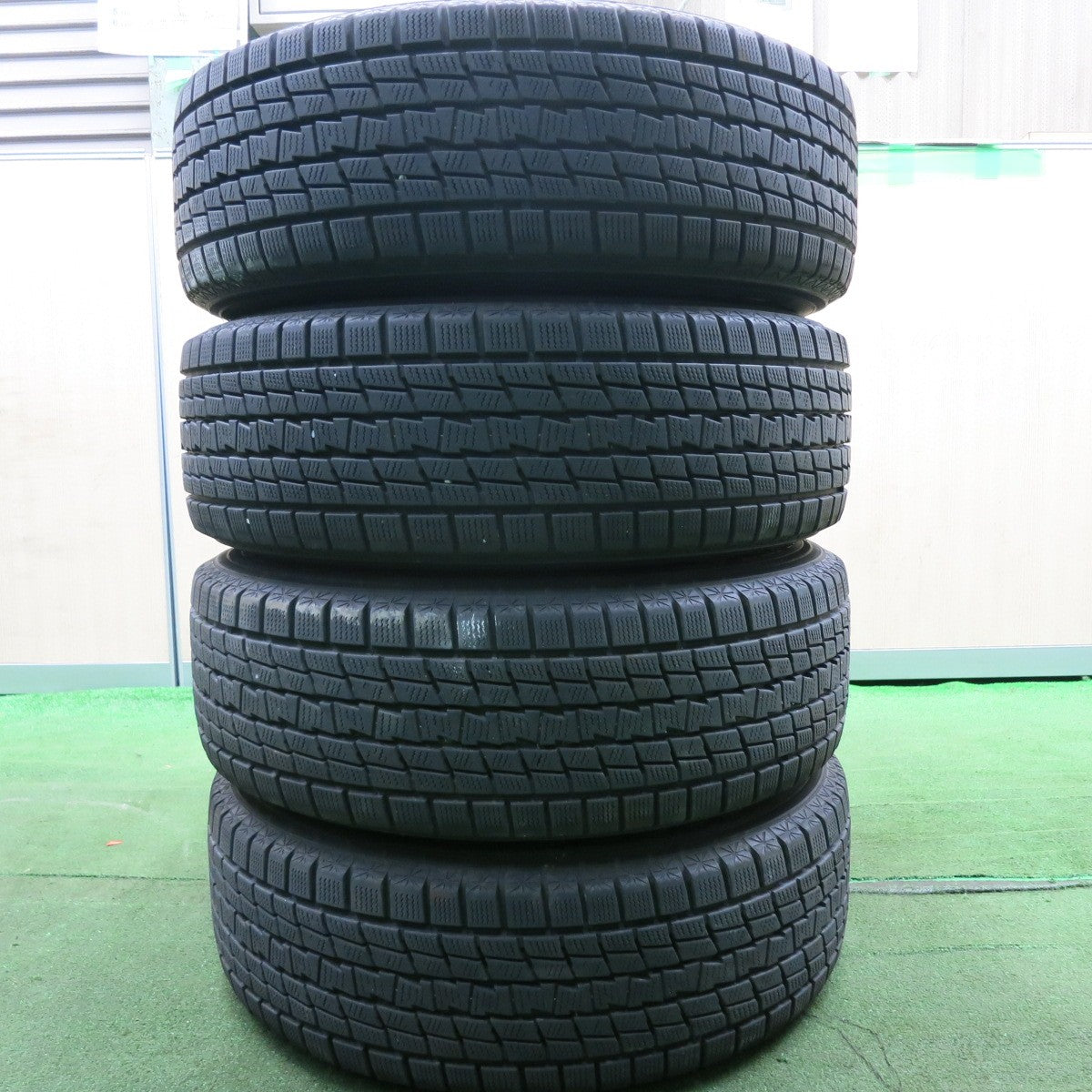 *送料無料* バリ溝！9.5分★ジープ レネゲード 純正 スチール MOPER 215/65R16 スタッドレス グッドイヤー アイスナビ SUV PCD110/5H★4051905HAス