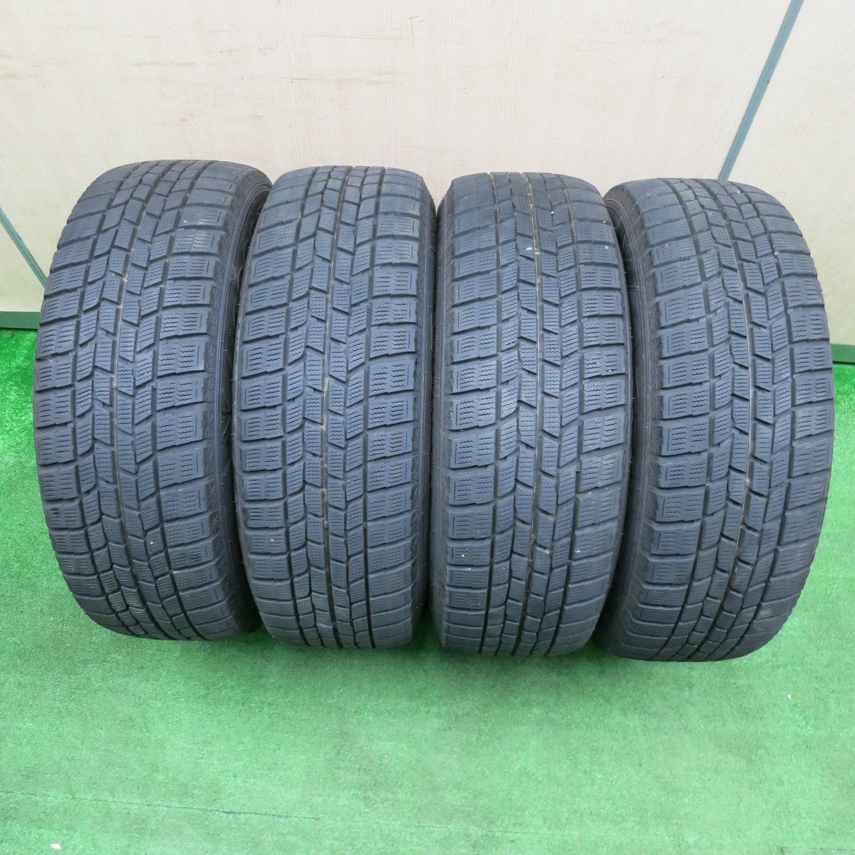 [送料無料] バリ溝！キレイ！9分★スタッドレス 225/60R17 グッドイヤー アイスナビ6 VELVA SPORT ヴェルヴァ 17インチ PCD114.3/5H★4111102NJス