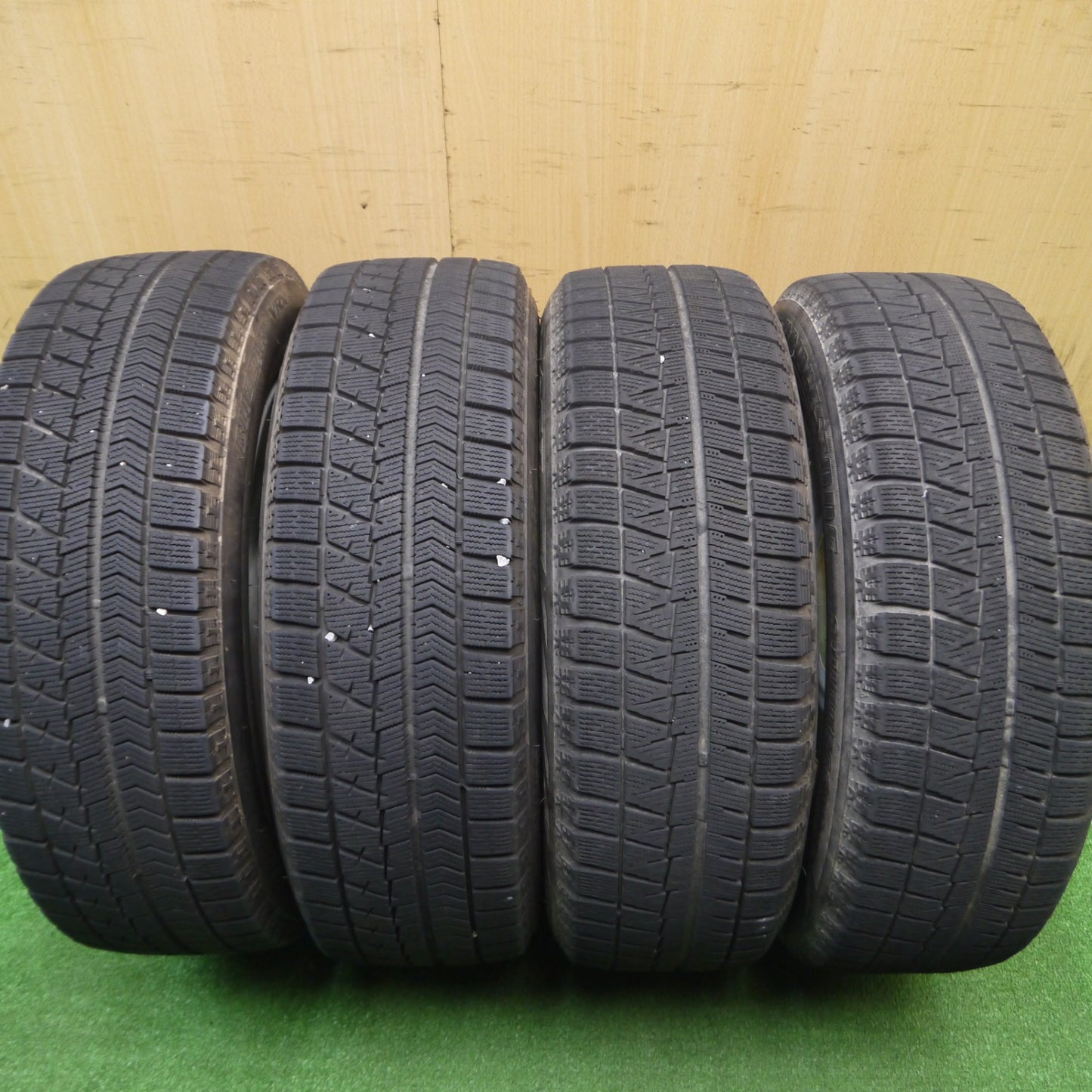 [送料無料] キレイ★スタッドレス 185/65R14 ブリヂストン ブリザック REVO GZ TRIP 14インチ PCD100/4H★4101806Hス