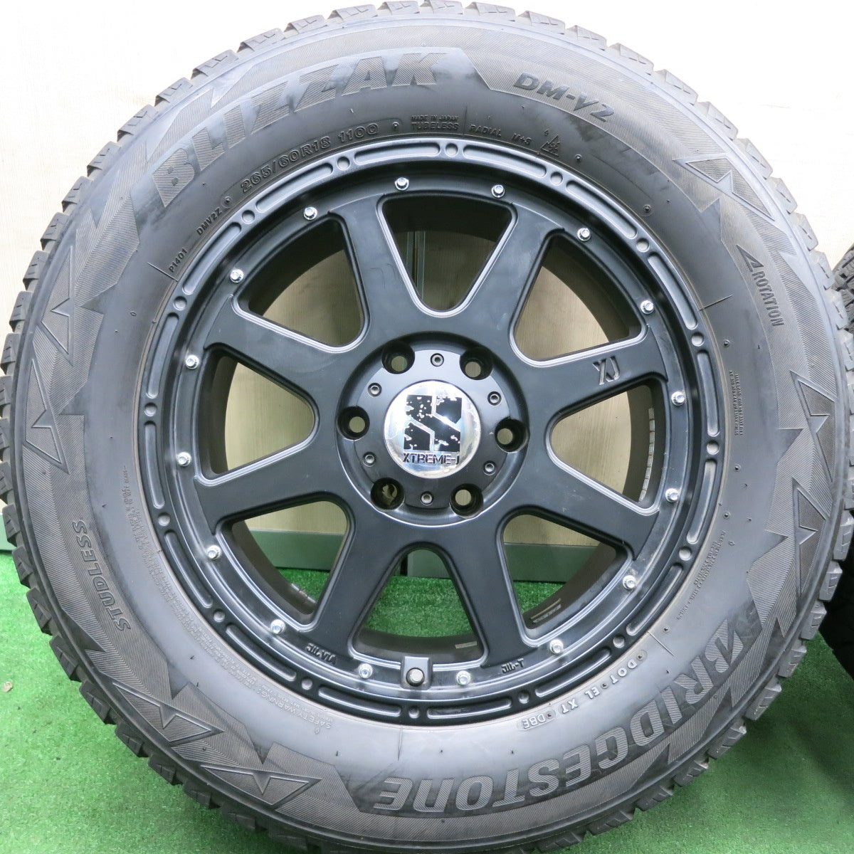 *送料無料* 4本価格★スタッドレス XTREME-J XJ 265/60R18 ブリヂストン ブリザック DM-V2 エクストリームJ PCD139.7/6H★4053107HAス