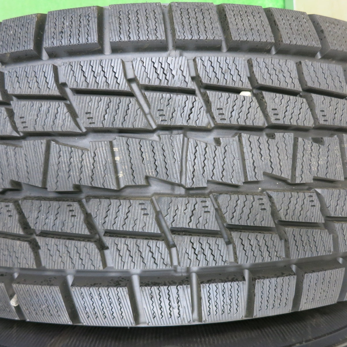 [送料無料]タイヤほぼ未使用 23年 綺麗★American Racing AR172 265/70R15 スタッドレス グッドイヤー アイスナビ SUV アメリカンレーシング PCD139.7/5H★5012004TNス