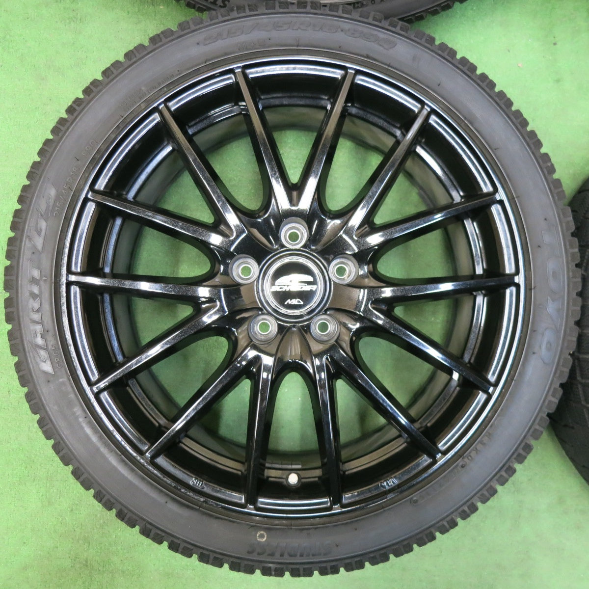 [送料無料] バリ溝！キレイ！9.5分★スタッドレス 215/45R18 トーヨー ガリット G5 SCHNEIDER MiD シュナイダー 18インチ PCD114.3/5H★4112712SYス