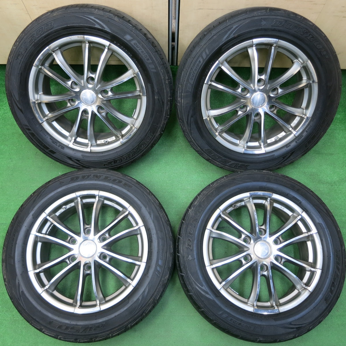 *送料無料* バリ溝！21年！8.5分★ハイエース 等 215/60R17C 109/107L ダンロップ RV503 PERFORMANCE WHEELS 17インチ PCD139.7/6H★4041306イノ