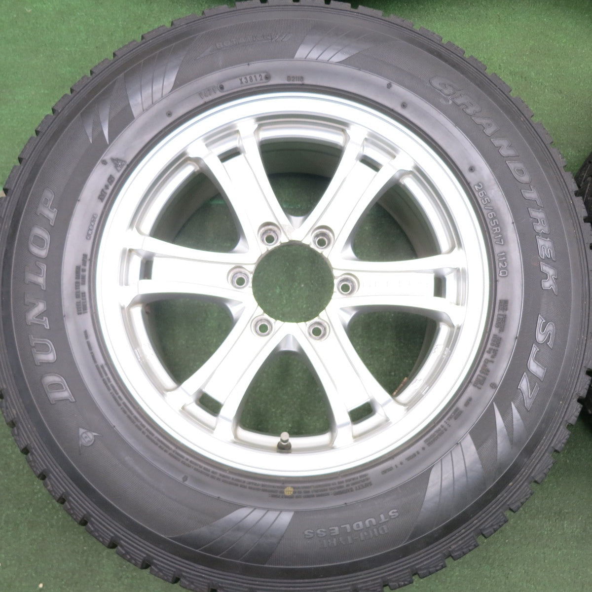 *送料無料* バリ溝！9.5分★KEELER 265/65R17 スタッドレス ダンロップ グラントレック SJ7 キーラー 17インチ PCD139.7/6H★4060202HAス