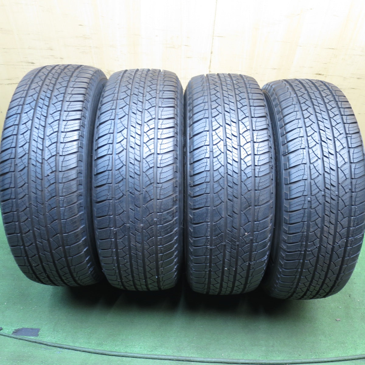 送料無料* ほぼ新車外し！キレイ☆トヨタ 150系 ランクル プラド 純正 265/65R17 ミシュラン LATITUDE TOUR 1 |  名古屋/岐阜の中古カー用品・工具の買取/販売ならガレージゲット