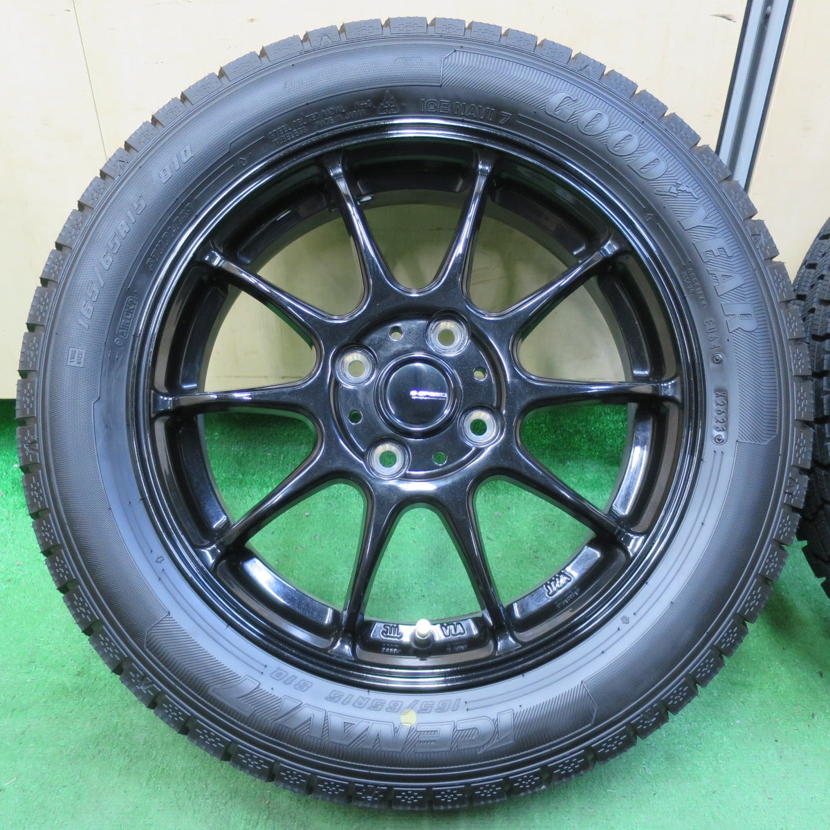 *送料無料* バリ溝！23年！キレイ！ほぼ10分★スタッドレス 165/65R15 グッドイヤー アイスナビ7 G-SPEED Gスピード 15インチ PCD100/4H★4090802イス