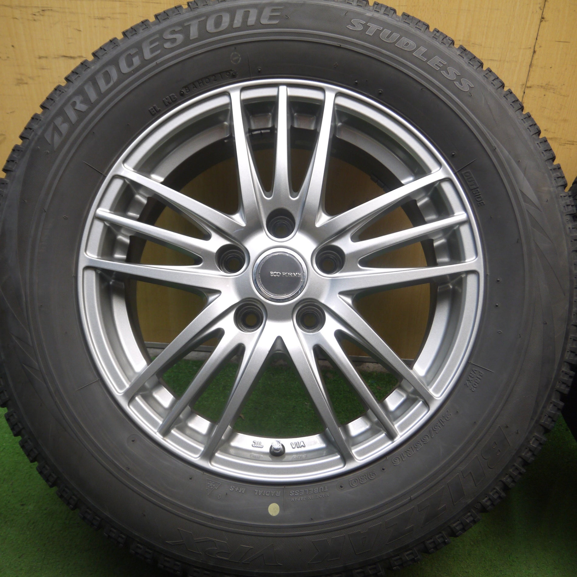 送料無料* キレイ☆スタッドレス 215/65R16 ブリヂストン ブリザック VRX ECO FORME エコフォルム 16インチ PC |  名古屋/岐阜の中古カー用品・工具の買取/販売ならガレージゲット