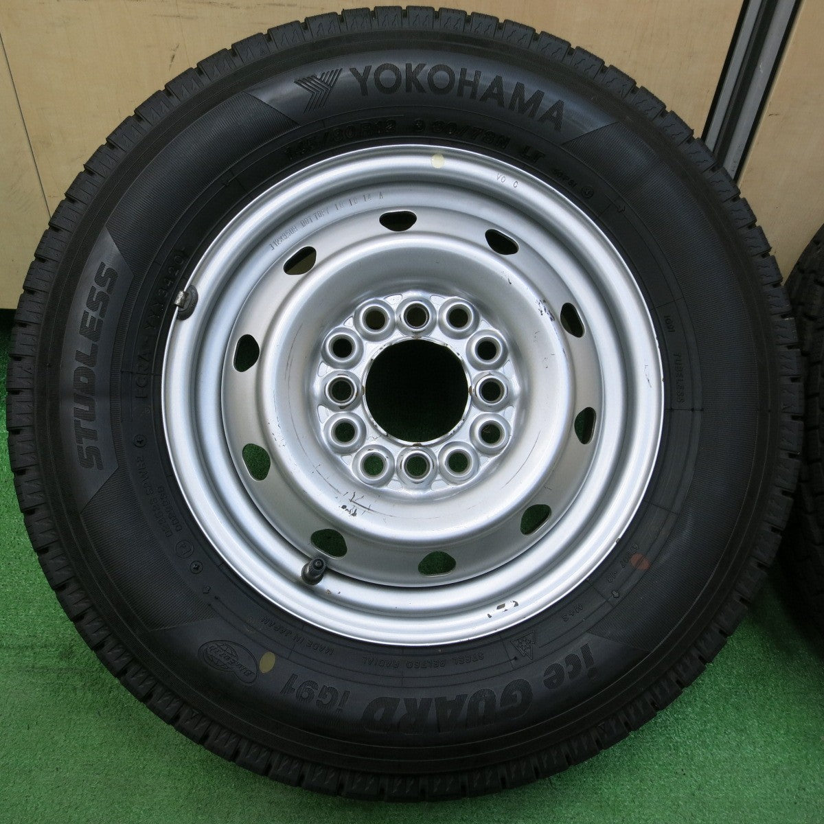 *送料無料* バリ溝！20年！9.5分★スタッドレス 145/80R12 80/78N ヨコハマ アイスガード iG91 スチール ホイール PCD100 110 114.3/4H マルチ★4042304イス