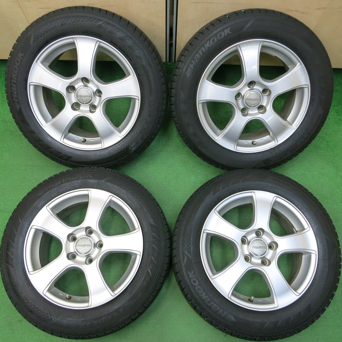 *送料無料* バリ溝！21年！9.5分★スタッドレス 205/60R16 ハンコック ウインターアイセプト IZ2A VIOLENTO ヴィオレント 16インチ PCD114.3/5H★4032606イス