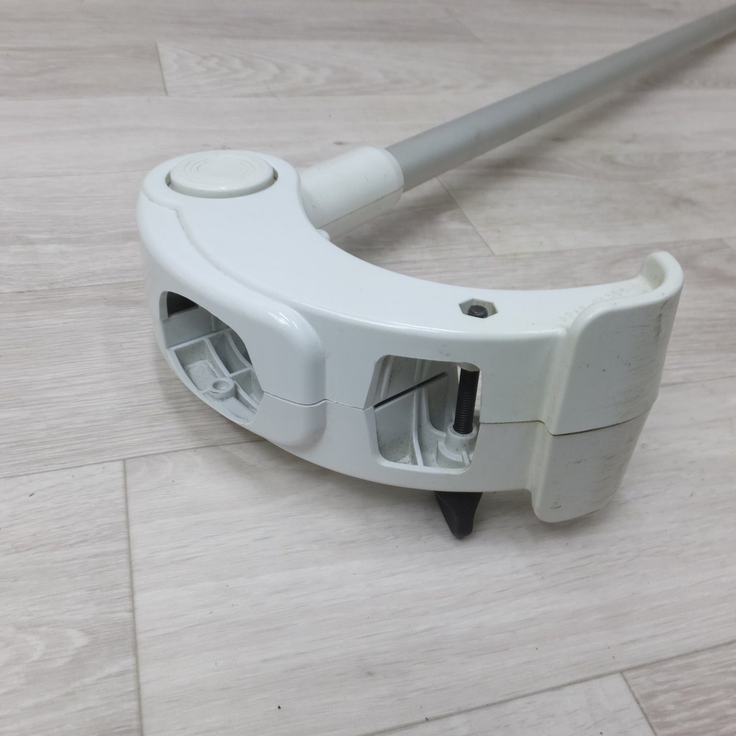 [送料無料] ◆マキタ 充電式 芝生 バリカン MUM168D 160mm 18V 本体のみ 替刃 延長アタッチメント付き 芝刈機 電動 工具◆