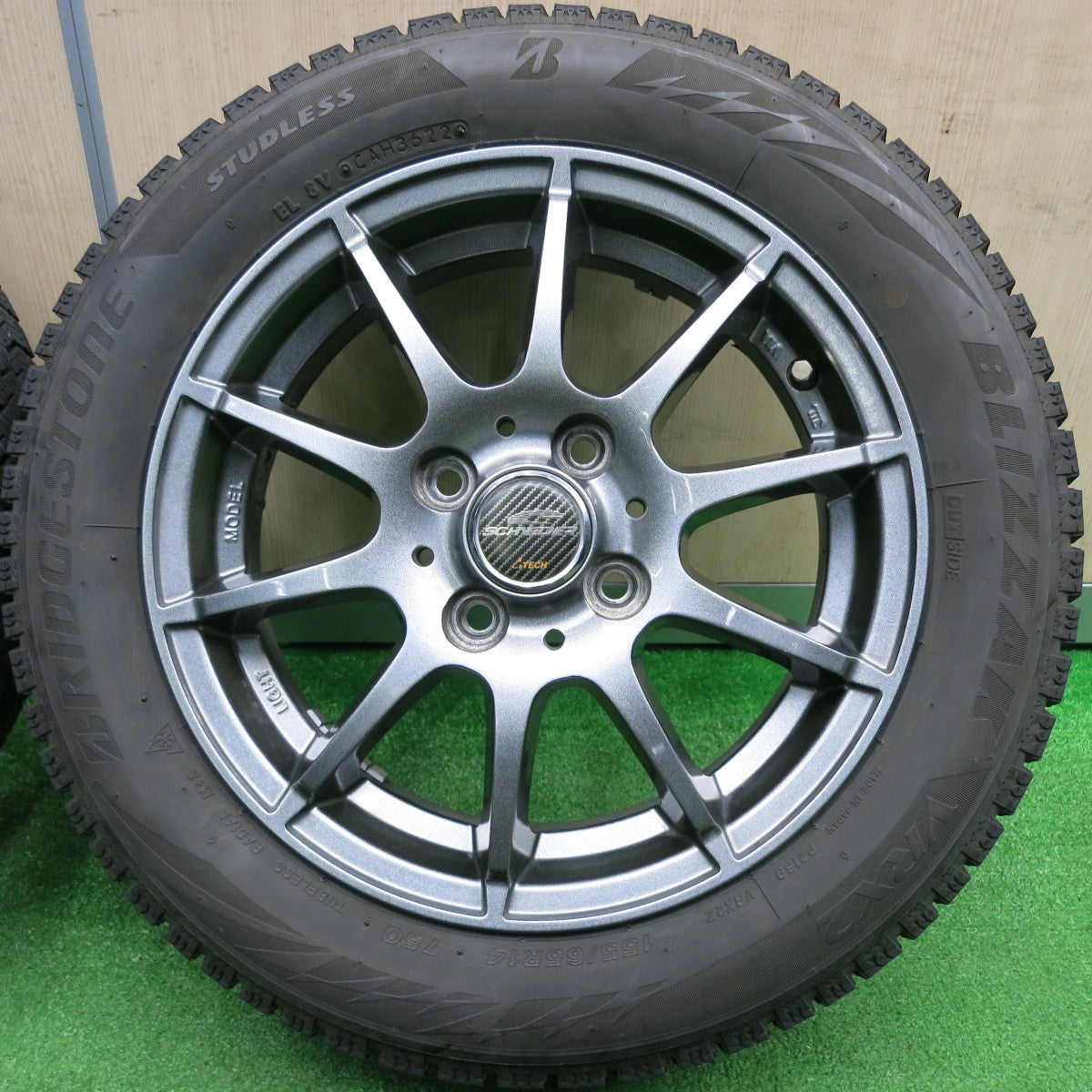 [送料無料] バリ溝！22年！キレイ！8.5分★スタッドレス 155/65R14 ブリヂストン ブリザック VRX2 SCHNEIDER シュナイダー 14インチ PCD100/4H★4120610TNス