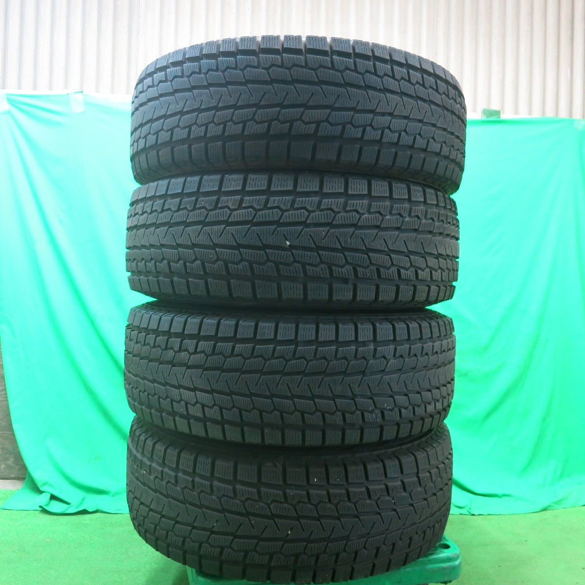 送料無料* バリ溝！キレイ！9.5分☆ジープ等 265/70R17 スタッドレス ヨコハマ アイスガード G075 B-MUD Z 17イ |  名古屋/岐阜の中古カー用品・工具の買取/販売ならガレージゲット