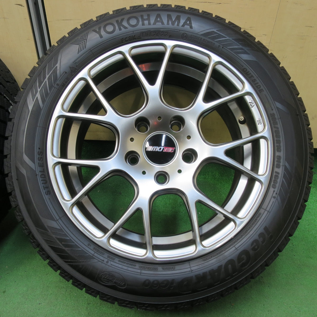 [送料無料] 超バリ溝！22年！キレイ！ほぼ10分★BMW 等 MOTEC NUR 阿部商会 205/55R16 スタッドレス ヨコハマ アイスガード iG60 モーテック ニュル 16インチ PCD120/5H★5011009イス