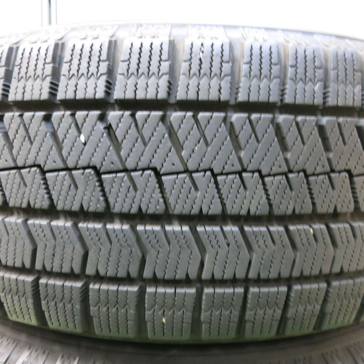 [送料無料] バリ溝！21年！キレイ！9.5分★スタッドレス 225/60R17 ブリヂストン ブリザック VRX2 SEIN RACING S 共豊 ザイン 17インチ PCD114.3/5H★4112711SYス