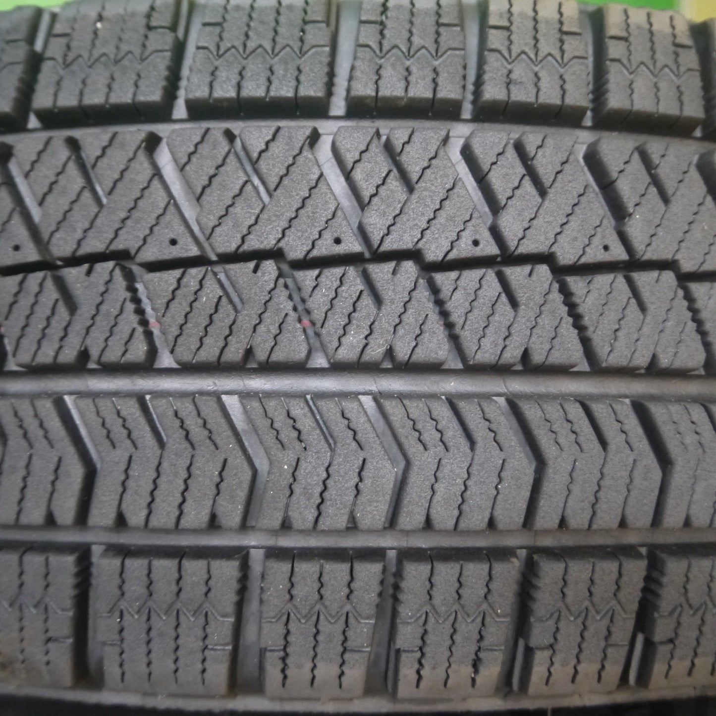 [送料無料] バリ溝!23年!キレイ!9分★スタッドレス 175/70R14 ブリヂストン ブリザック VRX2 スチール 14インチ PCD100 114.3/4H マルチ★4110601Hス