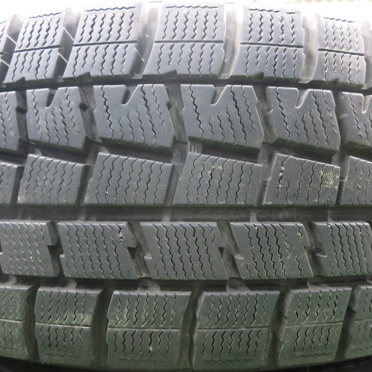 *送料無料* バリ溝！9.5分★スタッドレス 215/60R17 ダンロップ ウインターマックス WM01 DUFACT デュファクト 17インチ PCD114.3/5H★4050606HAス