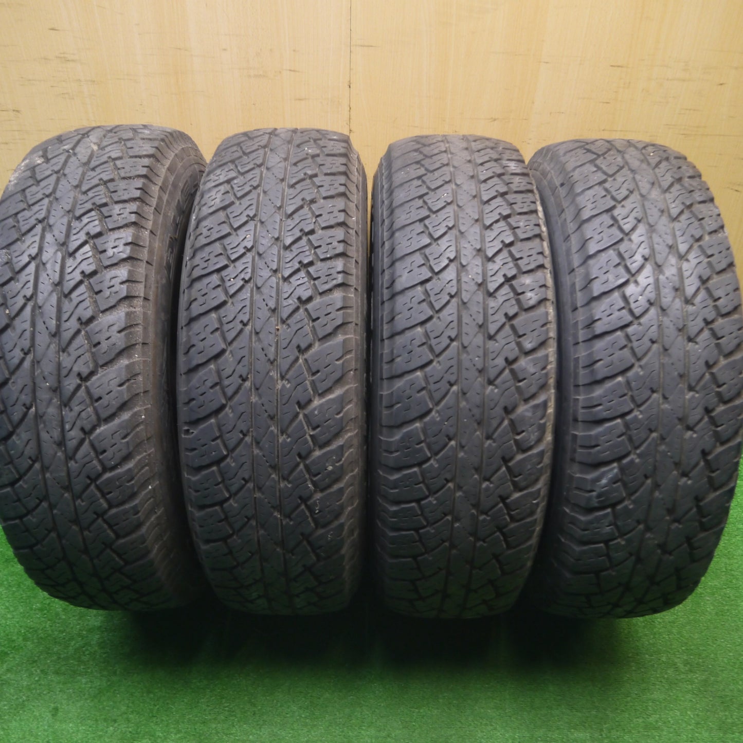 *送料無料* 4本価格★BERG 225/75R16 ブリヂストン デューラー A/T 693 ホワイトレター 16インチ PCD139.7/6H★4090905Hノ