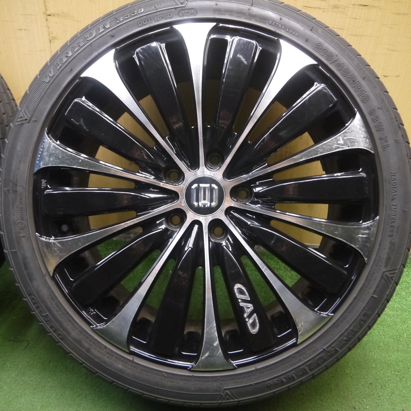 *送料無料* 4本価格★D.A.D GARSON VELUGA 215/45R18 ウィンラン R330 DAD ギャルソン ヴェルーガ PCD114.3/5H★4042402Hノ