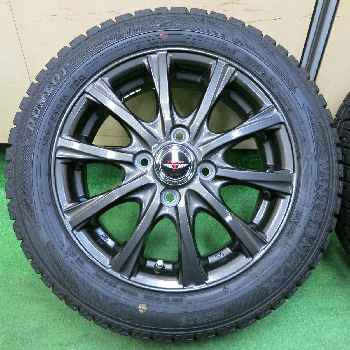 *送料無料* バリ溝！21年！キレイ！ほぼ10分★スタッドレス 155/65R14 ダンロップ ウインターマックス WM02 TEAD テッド 14インチ PCD100/4H★4051610イス