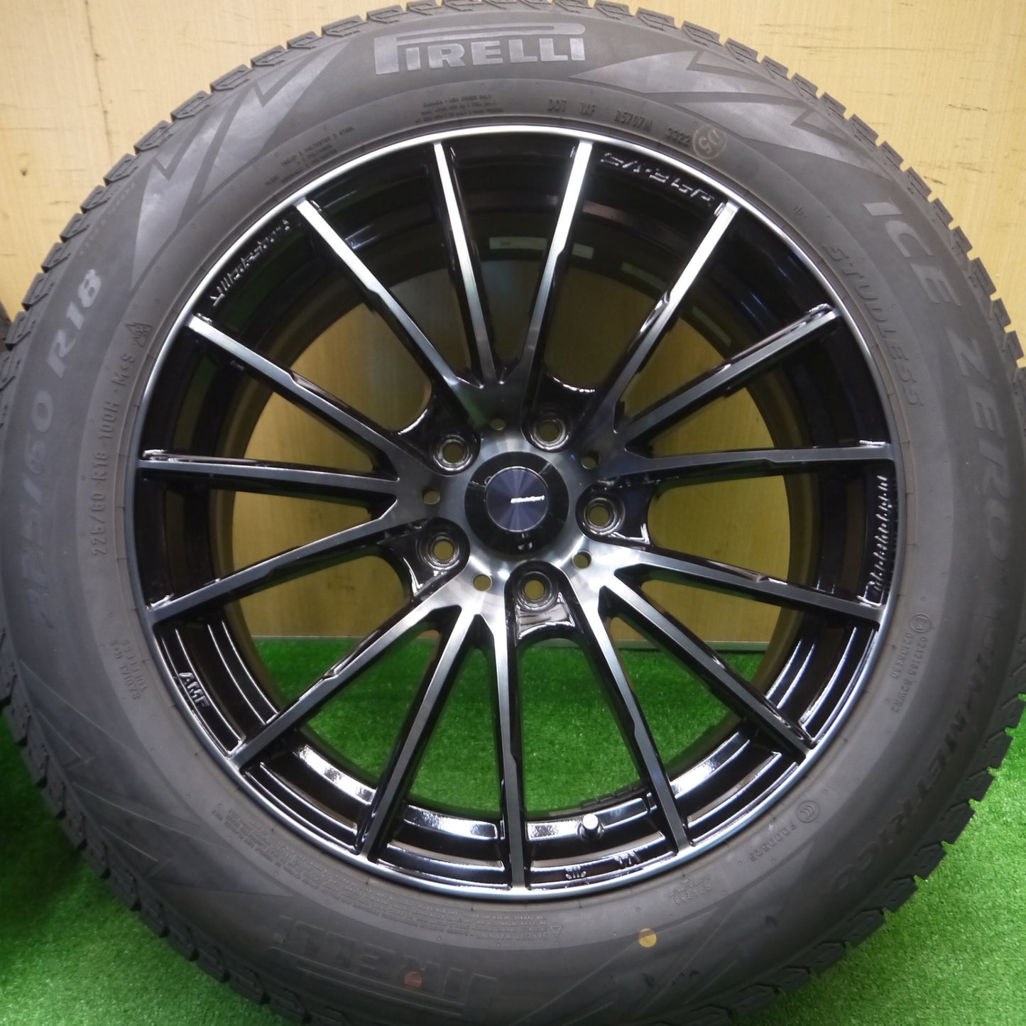 [送料無料] バリ溝！22年！キレイ！9.5分以上★WedsSport SA-35R AMF 225/60R18 スタッドレス ピレリ アイスゼロ アシンメトリコ ウェッズスポーツ PCD114.3/5H★4101105Hス