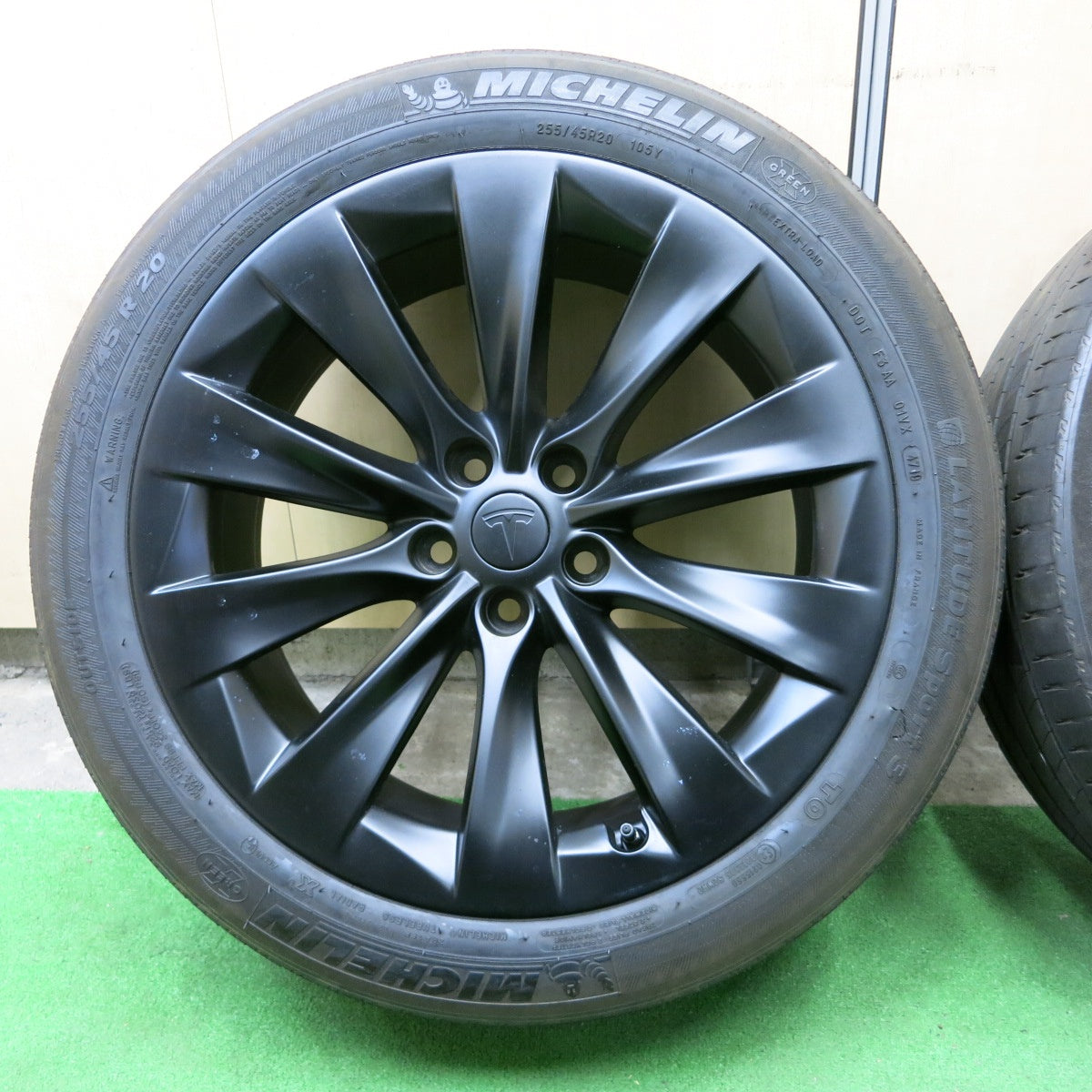 *送料無料* バリ溝！8.5分★テスラ モデルX 純正 255/45R20 275/45R20 ミシュラン LATITUDE Sport3 20インチ PCD120/5H★4060804ナノ