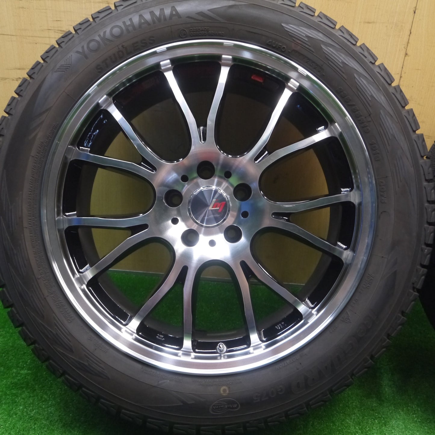 *送料無料* バリ溝！22年！綺麗！9.5分★LEHRMEISTER Vassano 235/55R19 スタッドレス ヨコハマ アイスガード G075 レアマイスター ヴァッサーノ PCD114.3/5H★4090903Hス