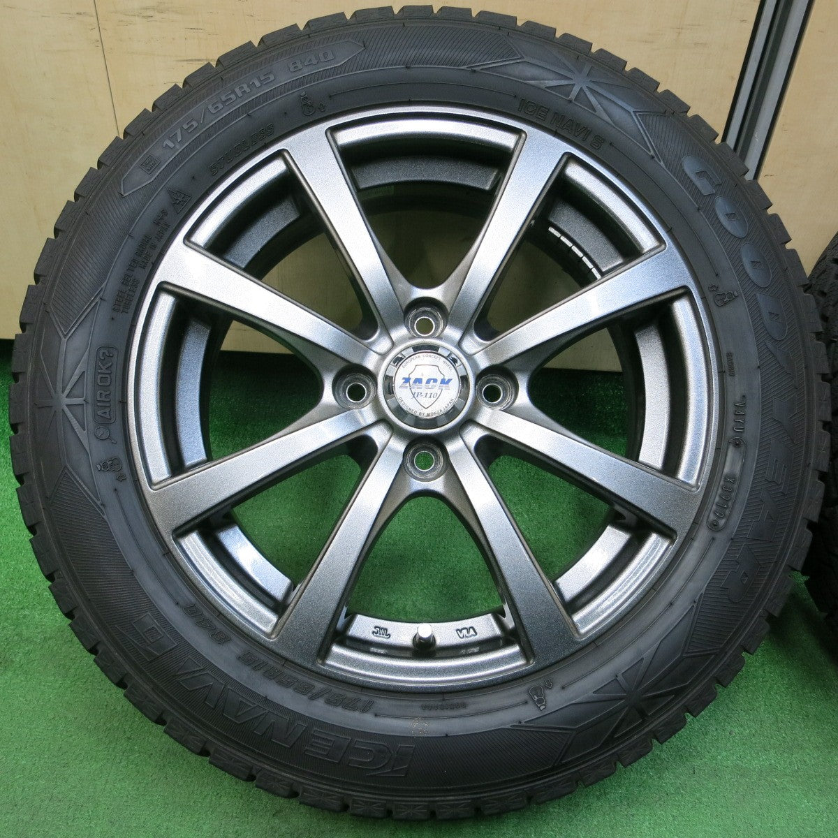 *送料無料* バリ溝！キレイ！8.5分★スタッドレス 175/65R15 グッドイヤー アイスナビ6 ZACK JP-110 MONZA ザック PCD100/4H★4031909イス