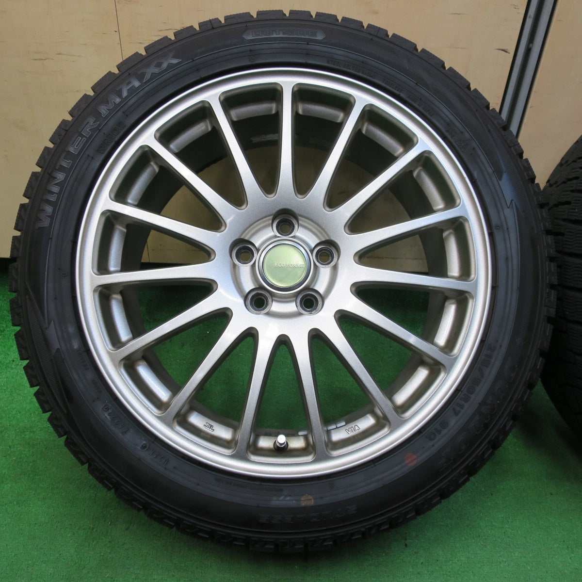 *送料無料* バリ溝！22年！9.5分以上★レガシィ 等 215/50R17 スタッドレス ダンロップ ウインターマックス WM02 ECO FORME エコフォルム PCD100/5H★4070303イス