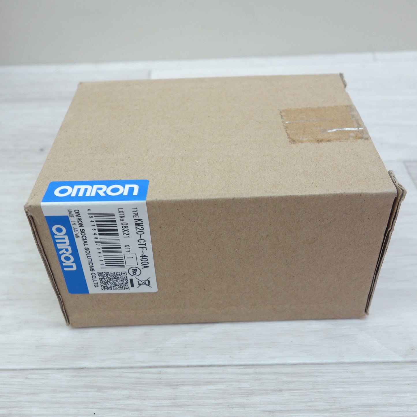 [送料無料] 未使用☆OMRON オムロン 小型 電力量 センサ用 分割型 変流器 KM20-CTF-400A☆