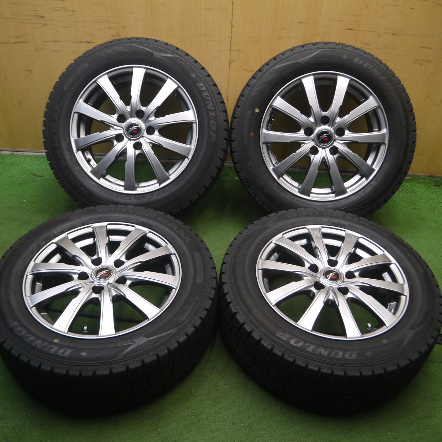 *送料無料* バリ溝！23年！綺麗！ほぼ10分★スタッドレス 205/60R16 ダンロップ ウインターマックス WM02 Fang ファング 16インチ PCD114.3/5H★4071701Hス